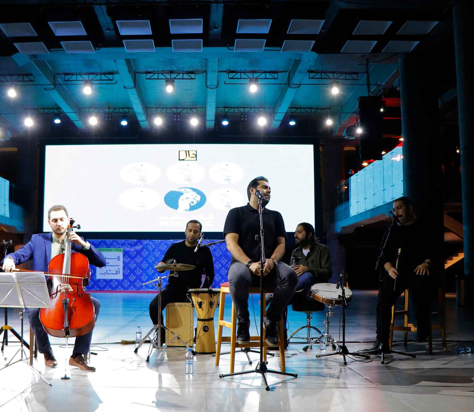 رونمایی از آلبوم کلاغ سفید